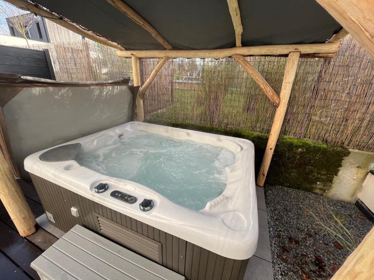 Sejour Detente - Appart'Hotel N 1 Avec Jaccuzi, Piscine Et Petit-Dejeuner Chouzelot ภายนอก รูปภาพ
