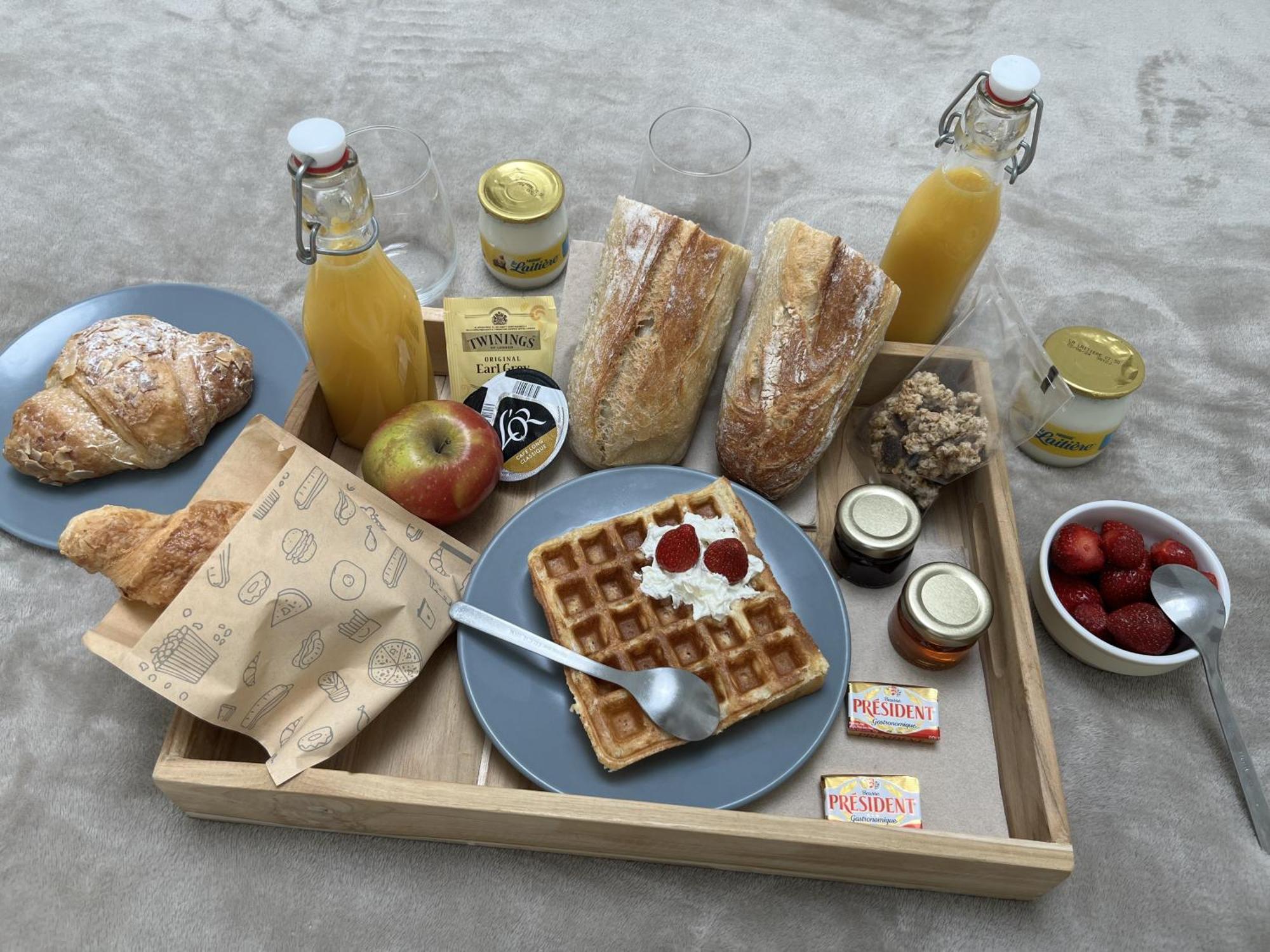 Sejour Detente - Appart'Hotel N 1 Avec Jaccuzi, Piscine Et Petit-Dejeuner Chouzelot ภายนอก รูปภาพ